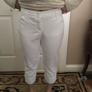 White cropped petite jeans